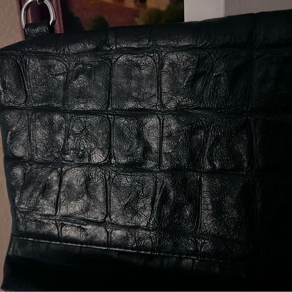 Nicole by Nicole Miller black gold over crossbody - Picture 6 of 12